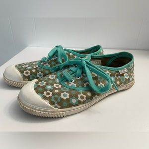 KEEN Floral sneakers, size 6